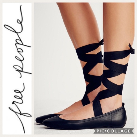 Free People Shoes - NWOT Free People Flat Shoes